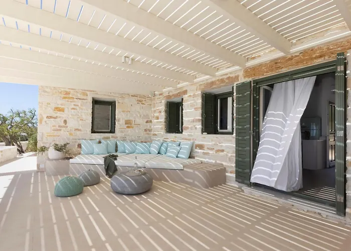 Caelia Willa Santa Maria (Paros)