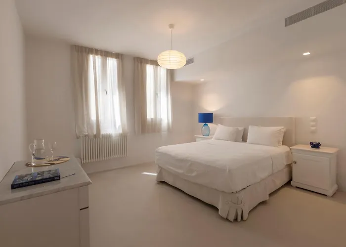 Caelia Santa Maria (Paros)